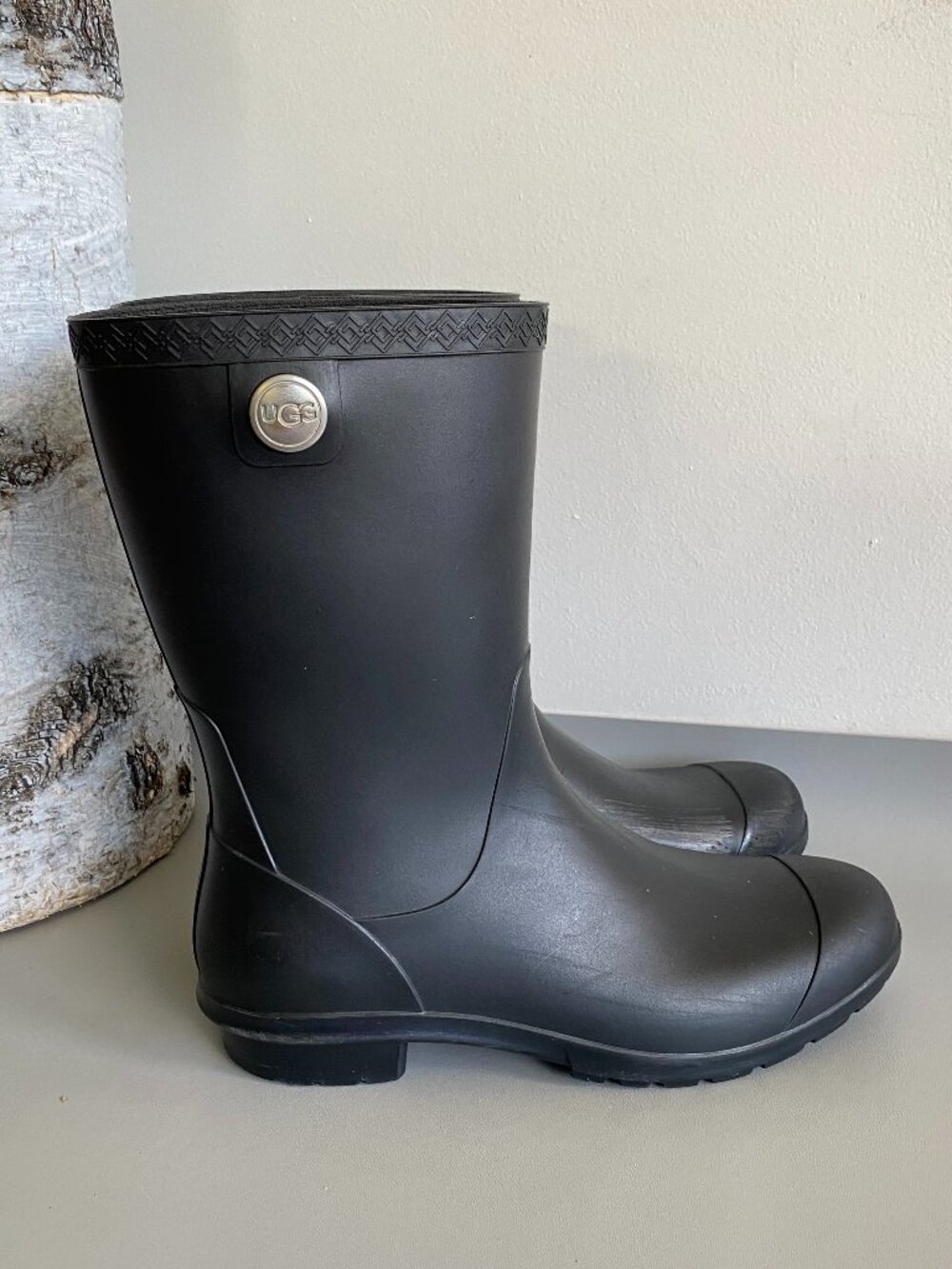 Ugg Sienna Matte Black Waterproof Mid-Calf Rubber Rain Boots Sz 8